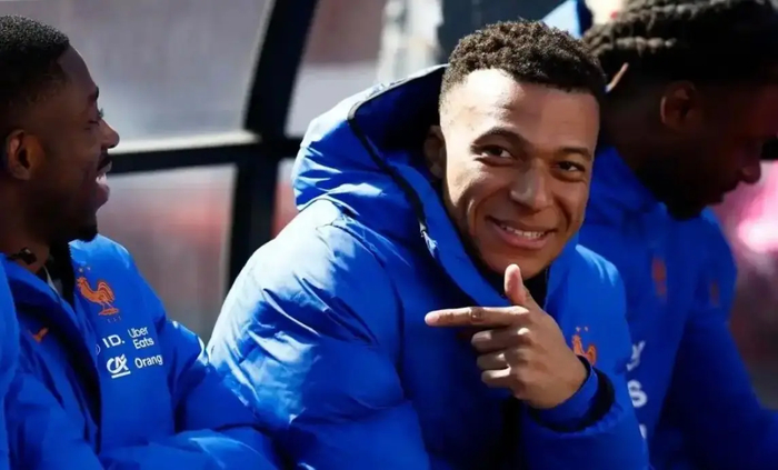 法国轮换阵容3-1大胜哥伦比亚展现足坛统治力