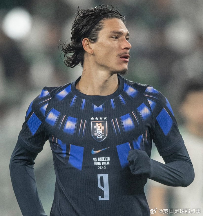 耐克新款国家队球衣肩点凸起引争议 设计缺陷遭