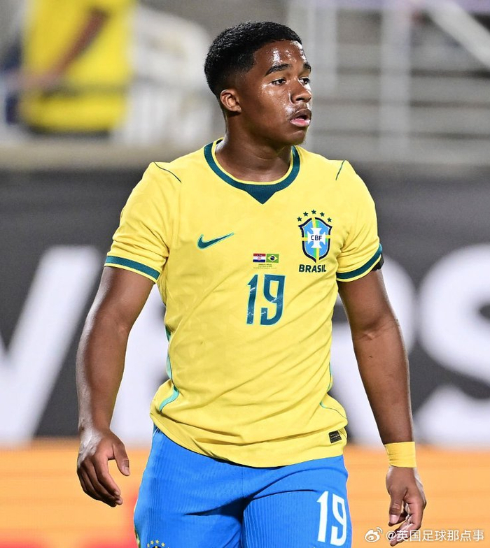 耐克新款国家队球衣肩点凸起引争议 设计缺陷遭