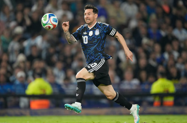 赞比亚队长赛前称C罗超越梅西 阿根廷迎战非洲劲