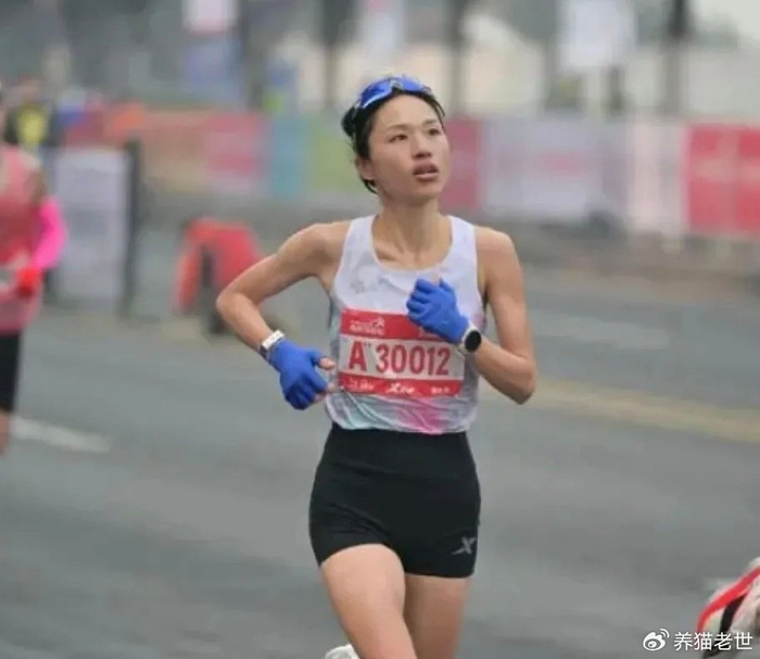 前运动员张水华代言翻车事件引热议