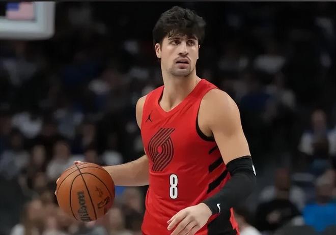 开拓者力克马刺，亨德森31分罗威11+9助球队逆转